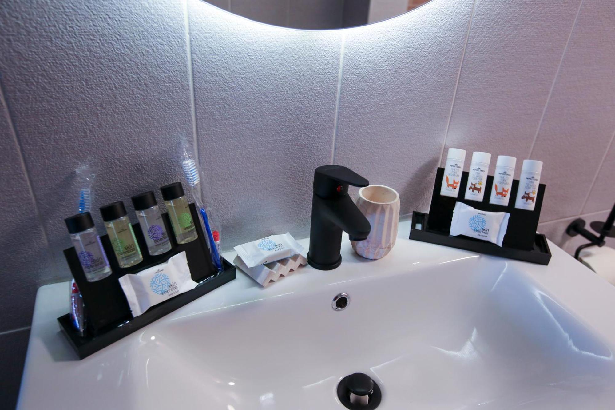 Castle View Luxury Apartment With Free Private Parking Kavála Ngoại thất bức ảnh